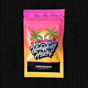 Nine Weeks Harvest Candyqueso Beutel mit Palmen, Sonnenuntergang und Aufschrift Caliqueso x Runtz auf schwarzem Hintergrund